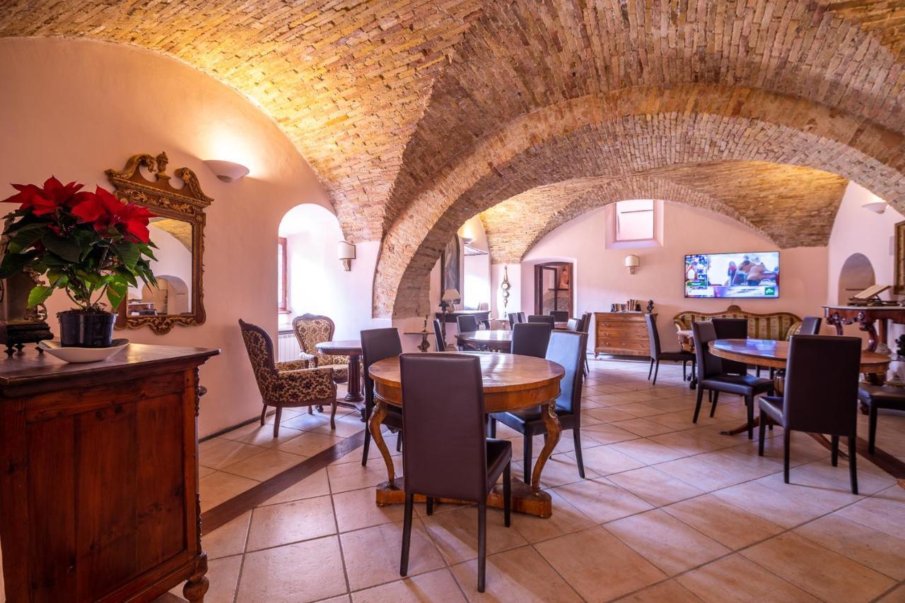 Hotel Trevi Palazzo Natalini Eksteriør bilde